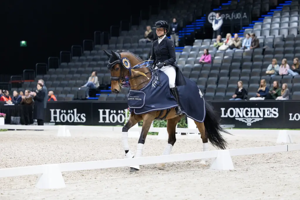 Anna von Wendt ja Lord Byron, kuva Heidi Lammi